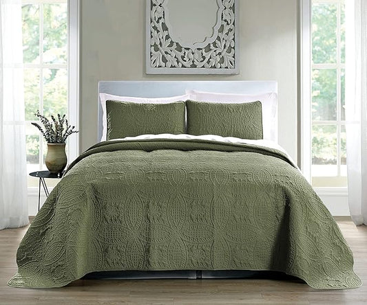 Pure Bedding Quilt Set Full/Queen Size Olive Green - Oversized Bedspread - Soft Microfiber Lightweight Coverlet for All Season - 3 Piece Includes 1 Quilt and 2 Shams, Geometric Pattern