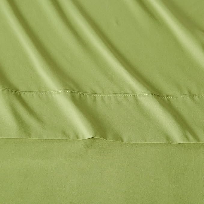 Amazon Basics Lightweight Microfiber 4-Piece Bed Sheet Set, Oliver Light, Solid, King AmazonBasics