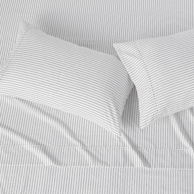 Amazon Basics Lightweight Microfiber 4-Piece Bed Sheet Set, Plum, Printed, Queen AmazonBasics
