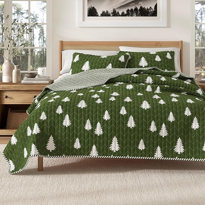 Great Bay Home Full/Queen Reversible Rustic Lodge Olive Bedspread Quilt with Shams - All Season Cabin Coverlet Bedding Set (Includes 1 Quilt, 2 Pillow Shams)