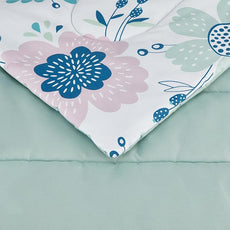 Amazon Basics 7 Piece Microfiber Kid's Comforter Bed-in-a-Bag Bedding Set, Full/Queen, Bluish Flowers, Floral