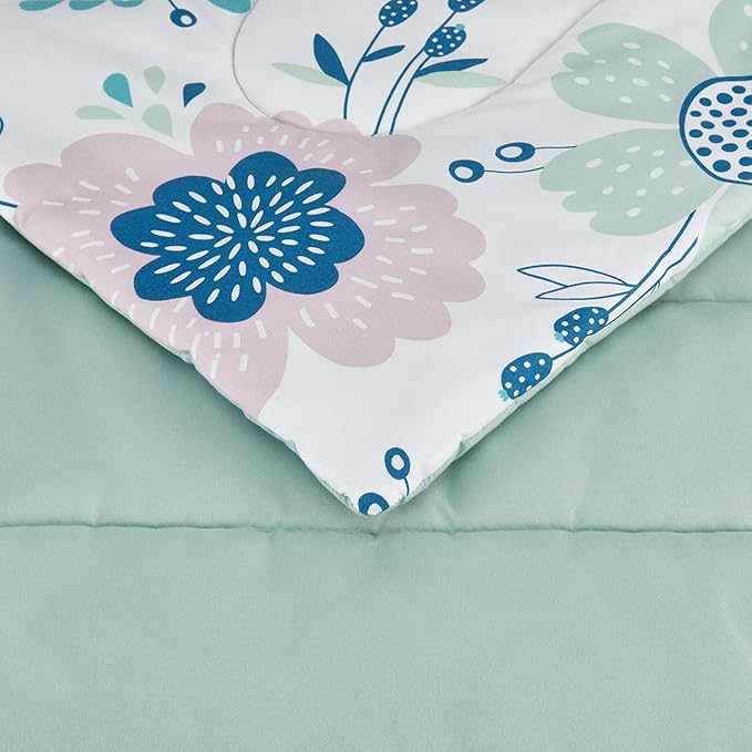 Amazon Basics 7 Piece Microfiber Kid's Comforter Bed-in-a-Bag Bedding Set, Full/Queen, Bluish Flowers, Floral