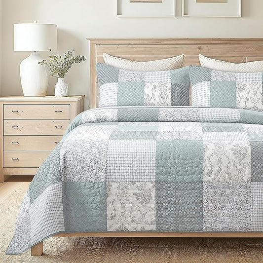Soul & Lane Memory Lane 3-Piece Cotton Quilt Set - Queen Size with 2 Shams, Sage Green Patchwork Quilted Comforter, Lightweight Country Pieced Bedspread, Neutral Modern Farmhouse Bedding