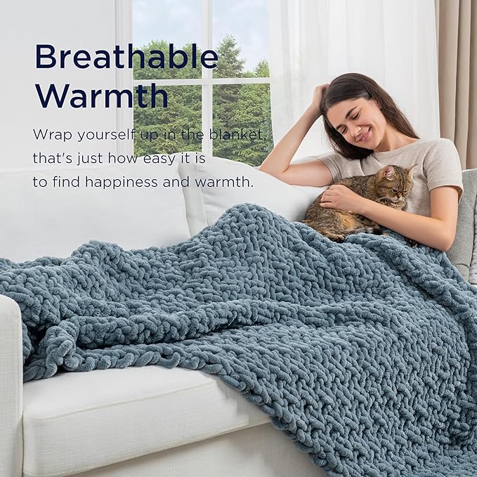 Maetoow Handmade 7 lb Soft Knitted Weighted Blanket, 40 x 60 Inch Breathable Chunky Knit Gravity Blanket Throw, Home Decor for Sofa Couch Bed, Airy Blue