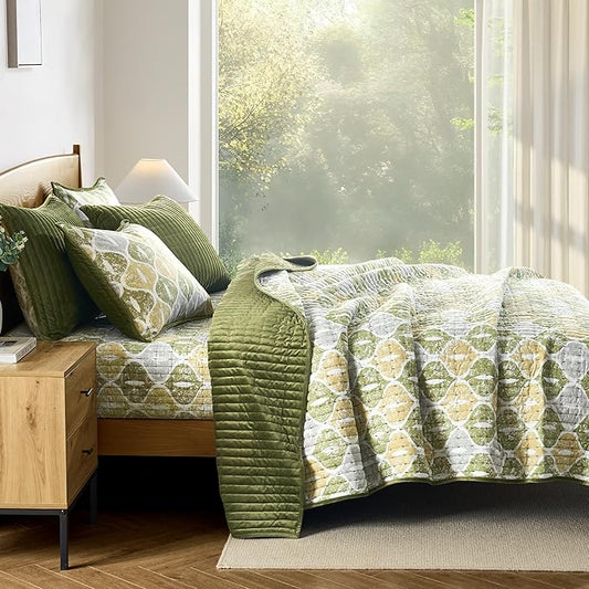 Wonderful Velvet Quilt Set - Striped Channel Stitch Green Quilt King, Rustic Ogee Printed Cotton Reversible Lightweight Comforter, Farmhouse Soft Bedspread Coverlet Bedding for All Season, 106"x94"