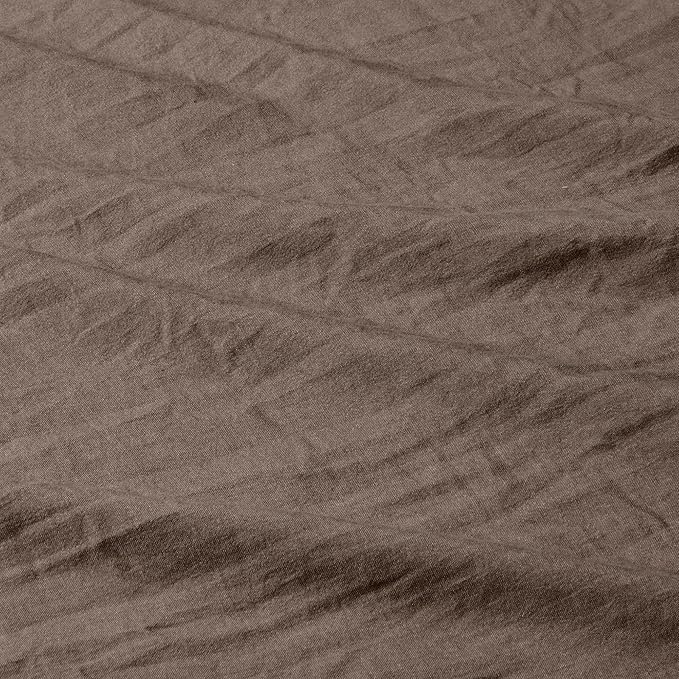 Amazon Basics Brushed Microfiber Comforter Set, Extra Soft with Natural Texture, 2-Piece, Twin/Twin XL, Brown