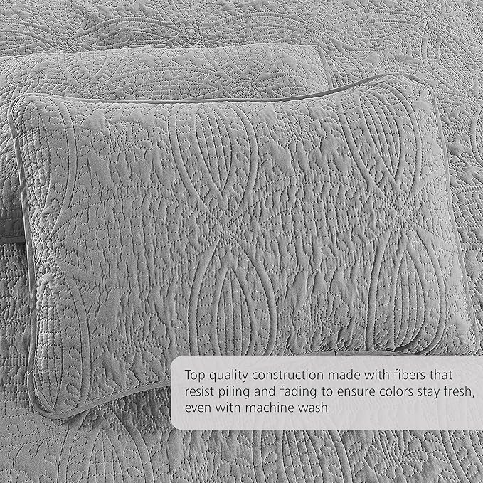 Quilt Set King/Cal King/California King Size Light Grey - Oversized Bedspread - Soft Microfiber Lightweight Coverlet for All Season - 3 Piece Includes 1 Quilt and 2 Shams, Geometric Pattern