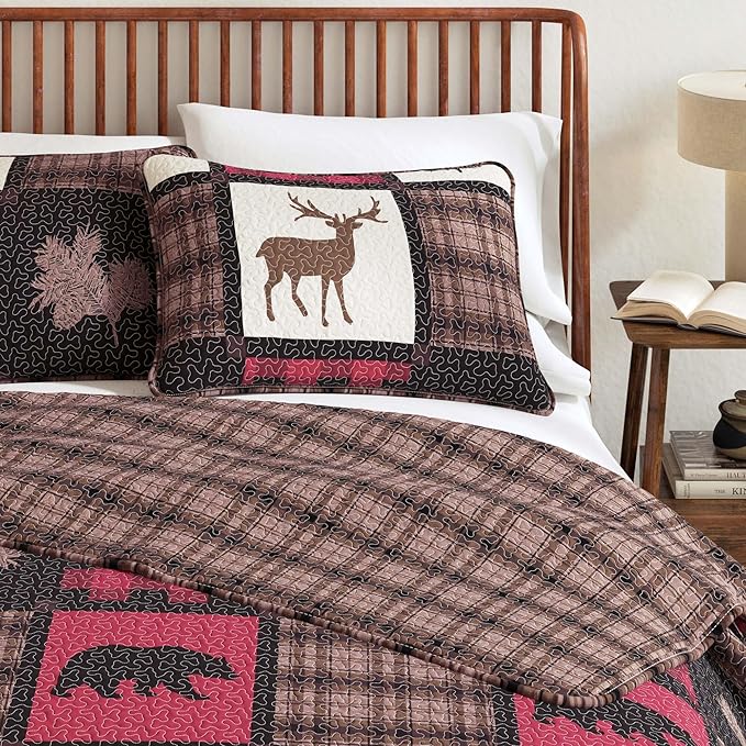 Great Bay Home Lodge Bedspread Twin/Twin XL Size Quilt with 1 Sham. Cabin 2-Piece Reversible All Season Quilt Set. Rustic Quilt Coverlet Bed Set. Stonehurst Collection. (Red/Black)