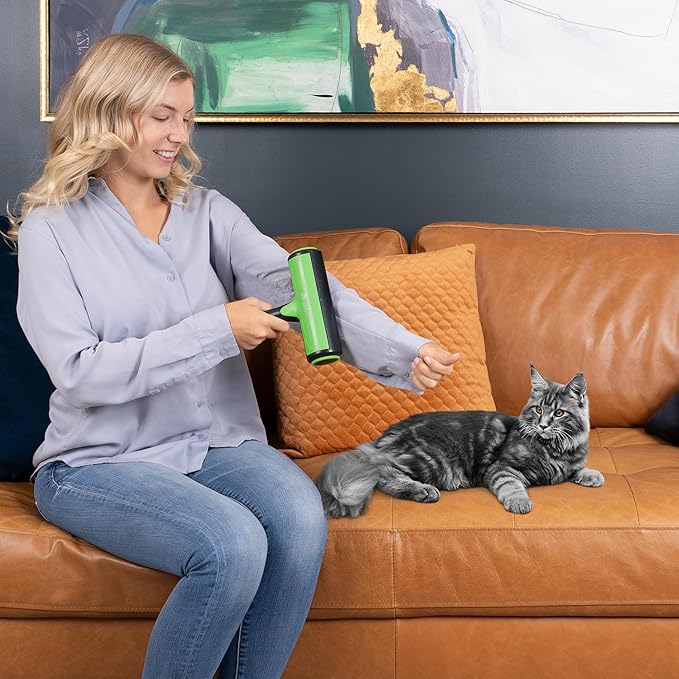 Pet Hair Roller - Compact and Lightweight Lint Roller for Pet Hair - Reusable Dog & Cat Hair Remover with Electrostatic Adsorption for Gentle and Efficient Cleaning