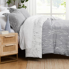 Southshore Fine Living, Inc. Floral Duvet Cover Twin/Twin XL Set - Reversible, Premium Quality Microfiber Twin Bedding Sets, Easy Care - 1 Twin Duvet Cover, 1 Sham - Modern Foliage Grey