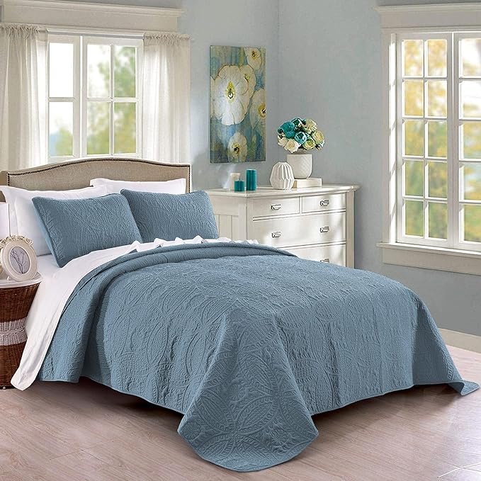 Pure Bedding Quilt Set Full/Queen Size Ash Blue - Oversized Bedspread - Soft Microfiber Lightweight Coverlet for All Season - 3 Piece Includes 1 Quilt and 2 Shams, Geometric Pattern