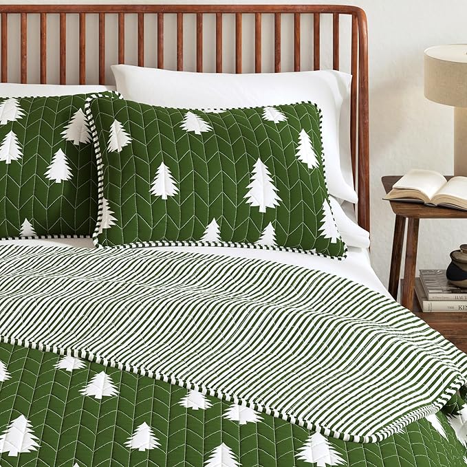 Great Bay Home King Reversible Rustic Lodge Olive Bedspread Quilt with Shams - All Season Cabin Coverlet Bedding Set (Includes 1 Quilt, 2 Pillow Shams)