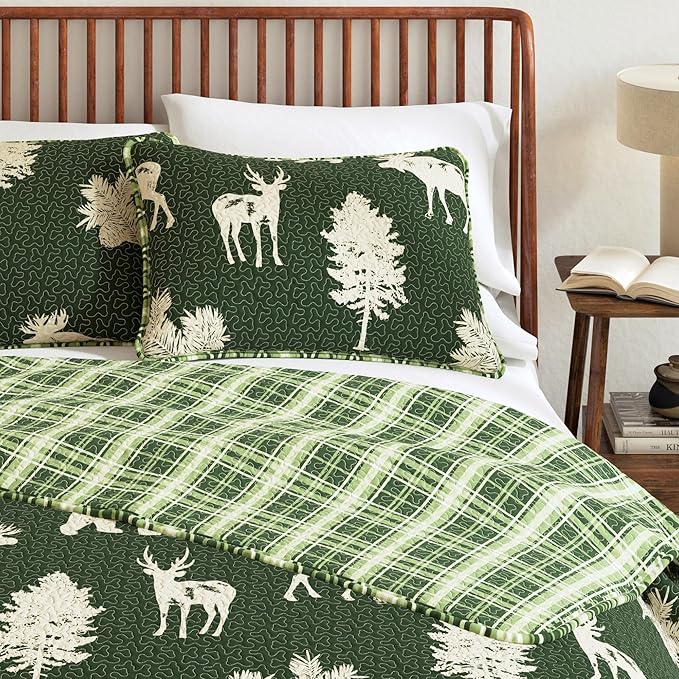 Great Bay Home Lodge Bedspread Twin/Twin XL Size Quilt with 1 Sham. Cabin 2- Piece Reversible All Season Quilt Set. Rustic Quilt Coverlet Bed Set. Rio Ridge Collection (Forest Green)