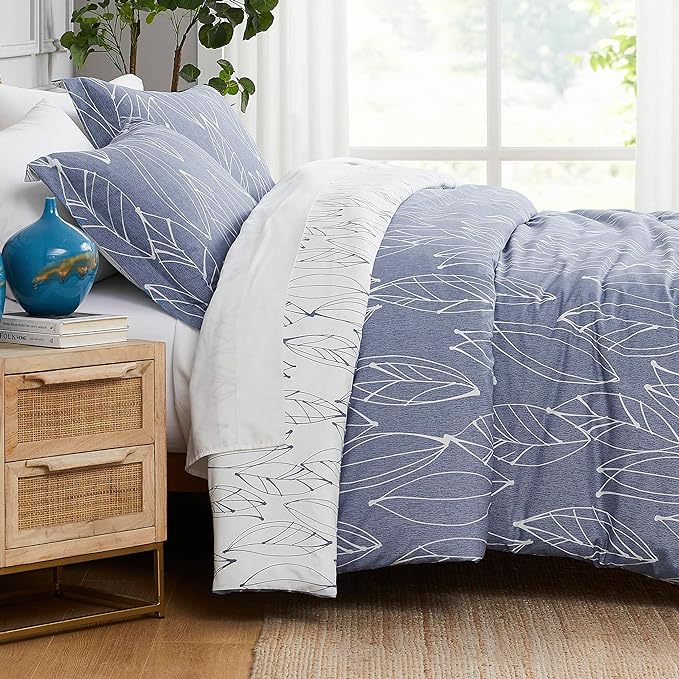 Southshore Fine Living, Inc. Floral Duvet Cover, Queen Size/Full Size - Reversible, Hotel Quality Full/Queen Bedding Set, Easy Care - 1 Duvet Cover Full/Queen, 2 Pillow Shams - Modern Foliage Blue