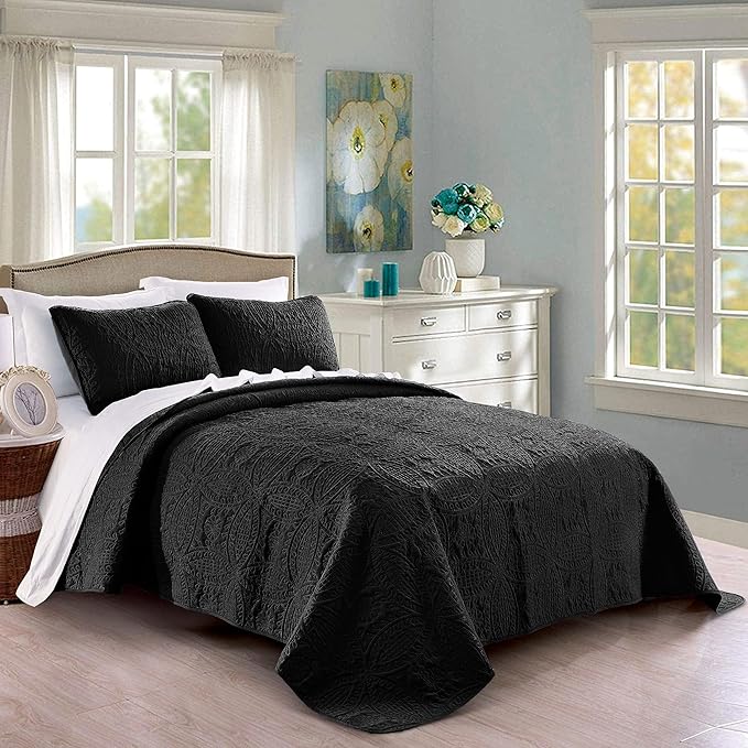 Pure Bedding Quilt Set King/Cal King/California King Size Black - Oversized Bedspread - Soft Microfiber Lightweight Coverlet for All Season - 3 Piece Includes 1 Quilt and 2 Shams, Geometric Pattern
