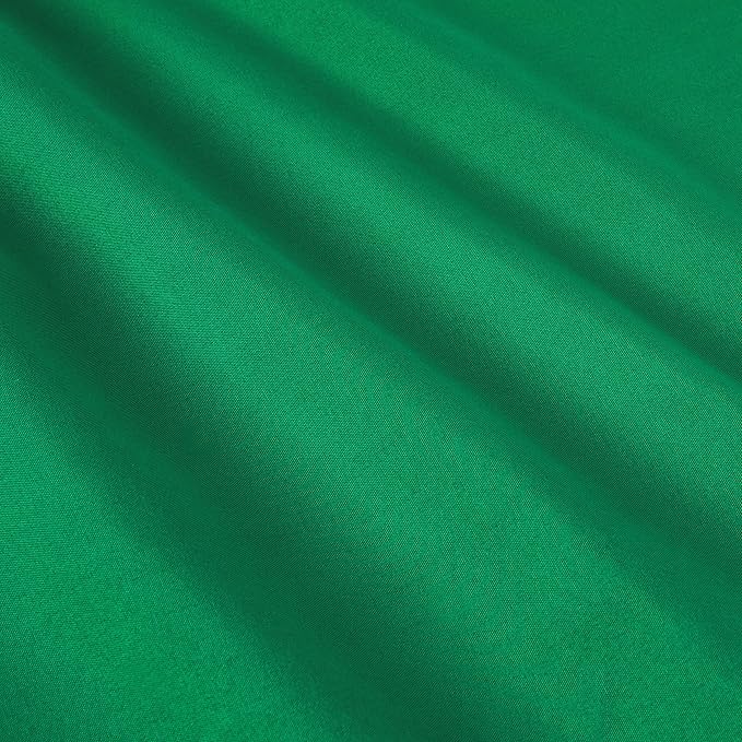 Amazon Basics 7 Piece Soft, All-Season Microfiber Kid's Bed-in-a-Bag Bedding Set, Full/Queen, Solid, Green