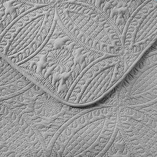 Quilt Set King/Cal King/California King Size Light Grey - Oversized Bedspread - Soft Microfiber Lightweight Coverlet for All Season - 3 Piece Includes 1 Quilt and 2 Shams, Geometric Pattern